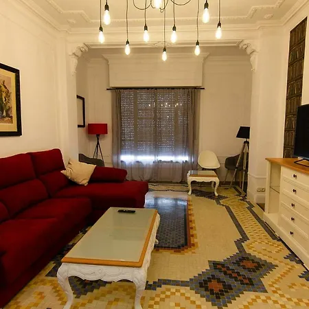 Amazing In Town Hall Square Appartement Valence