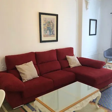 Amazing In Town Hall Square Appartement Valence